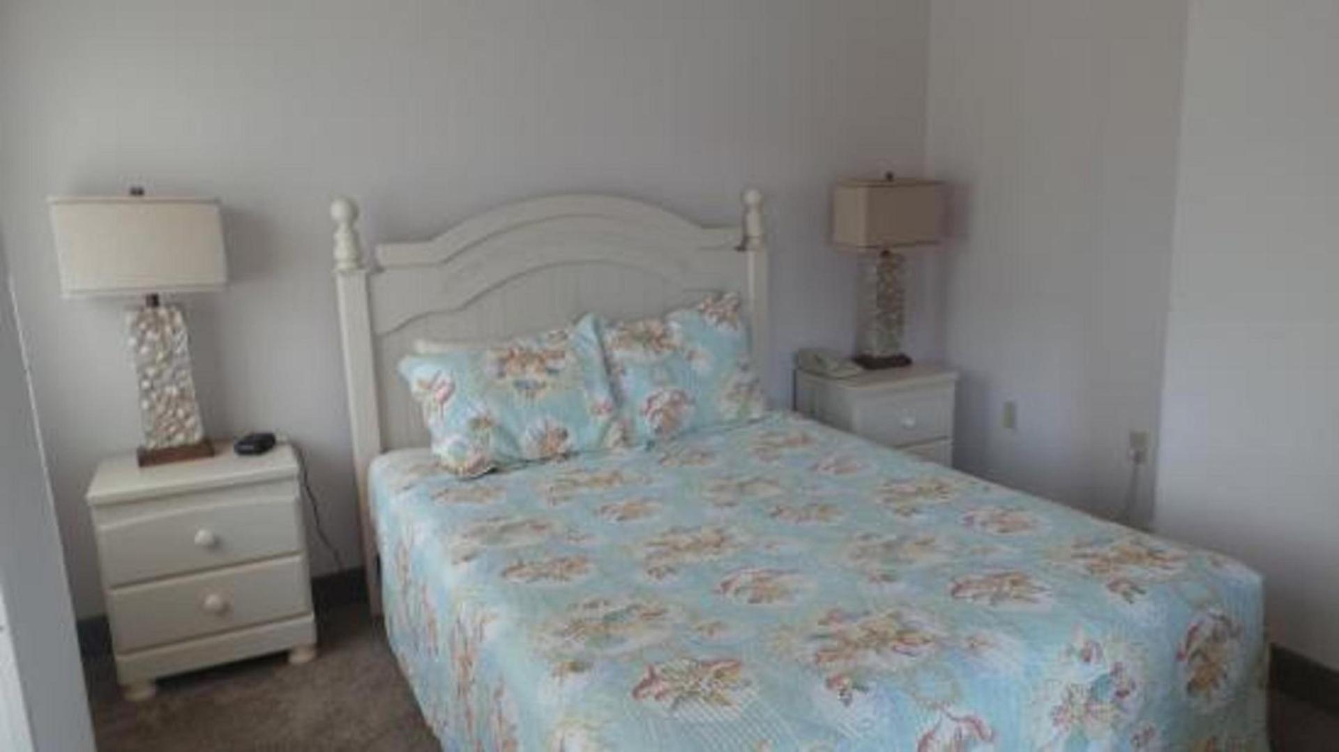 Watson's Regency Suites photo 10
