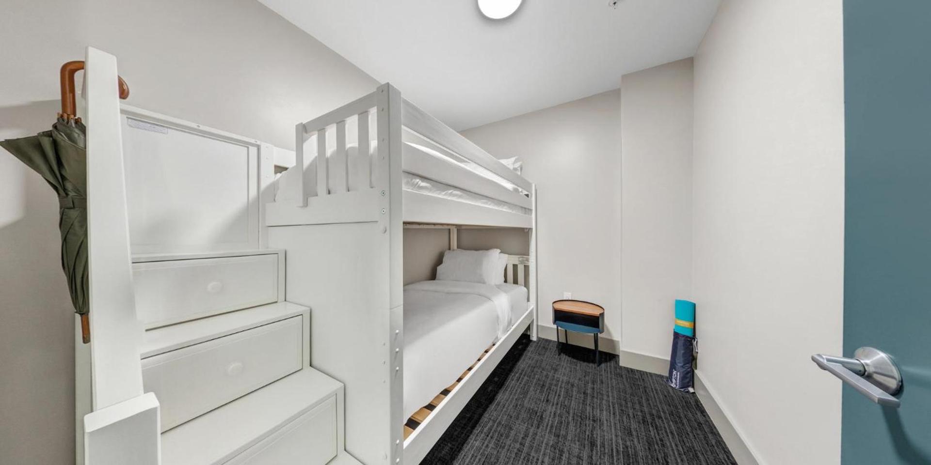 Kimpton Schofield Hotel by IHG photo 34
