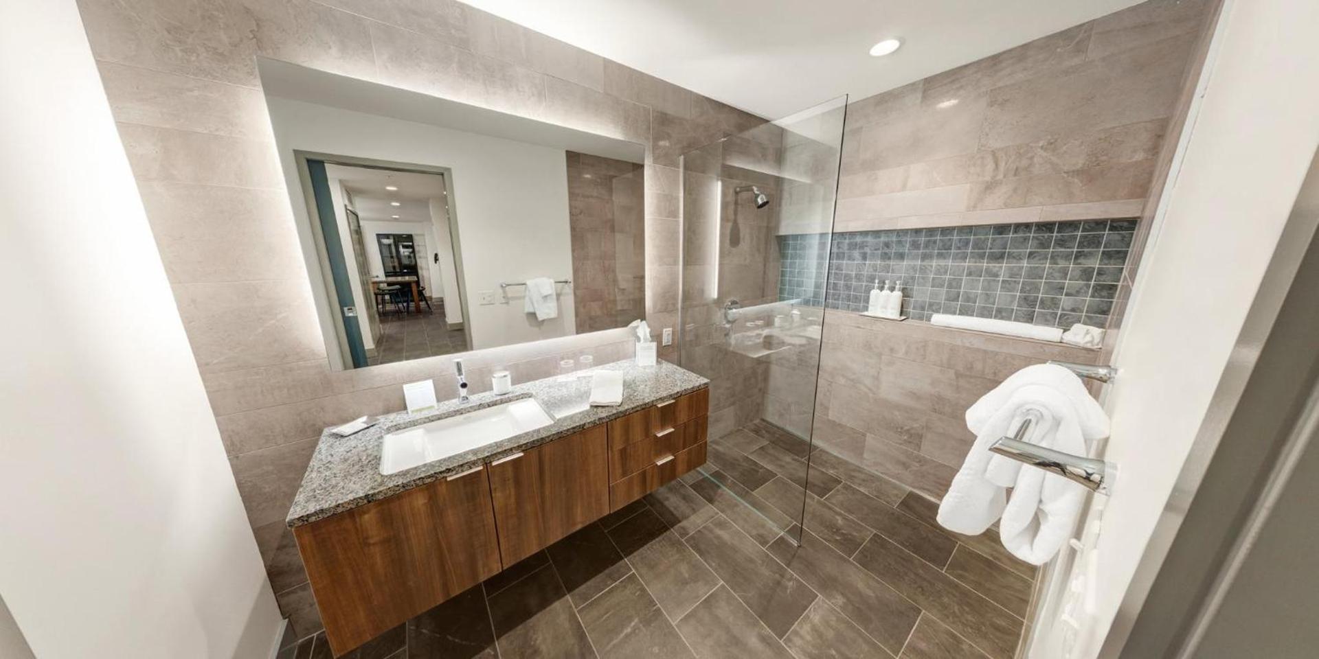 Kimpton Schofield Hotel by IHG photo 72