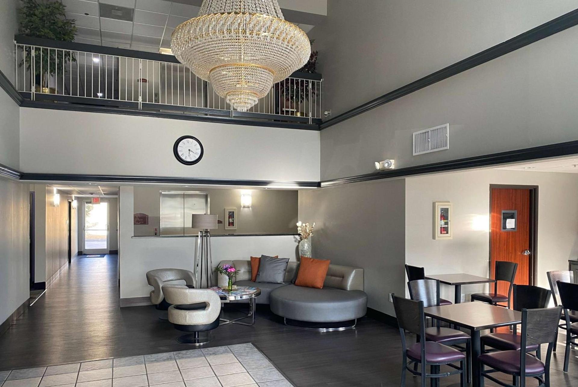 Super 8 by Wyndham Weatherford photo 3