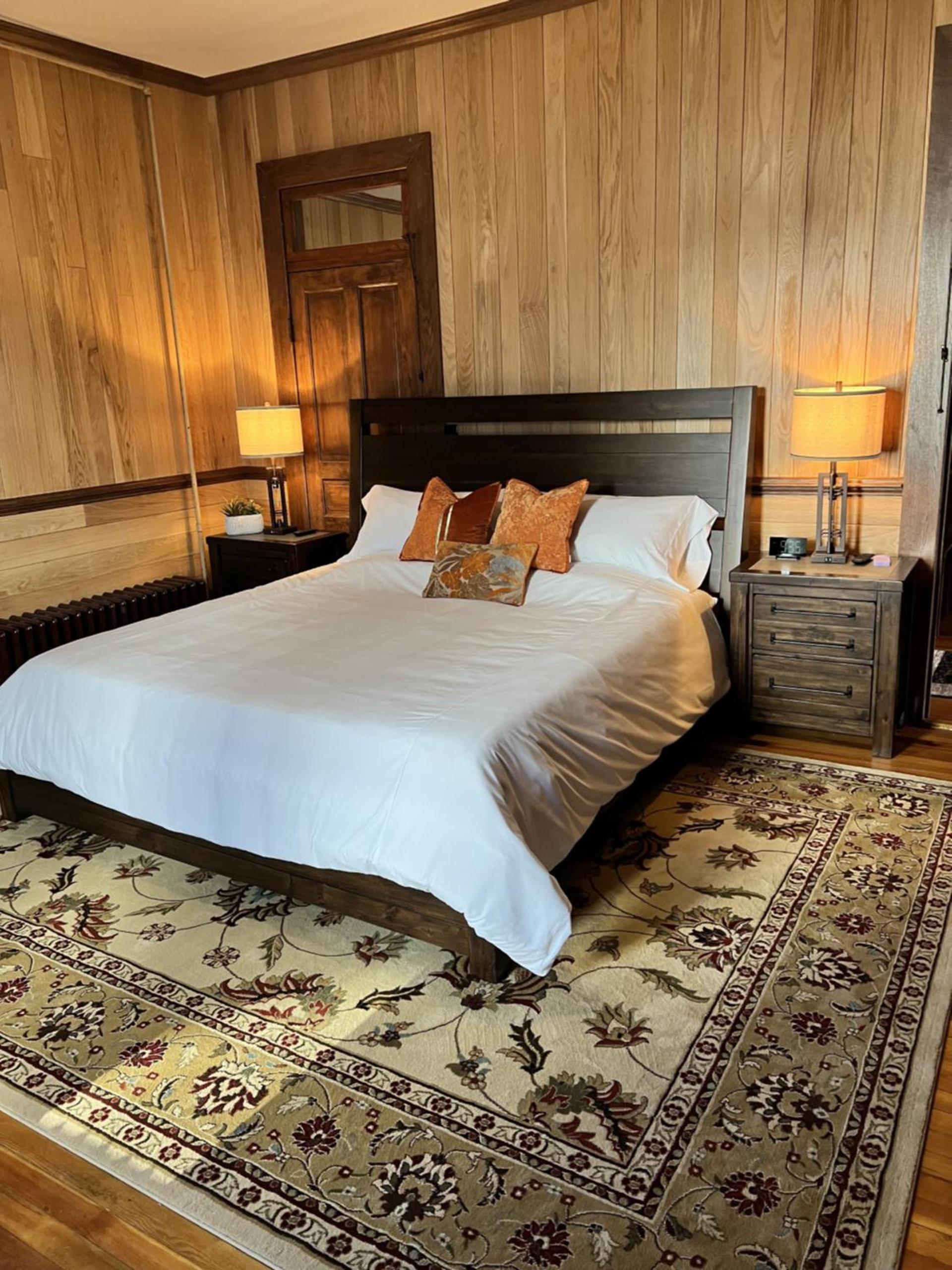 Monterey Inn photo 41