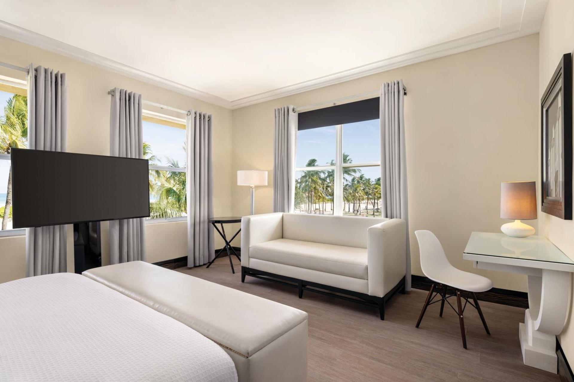 Waldorf Towers South Beach photo 2