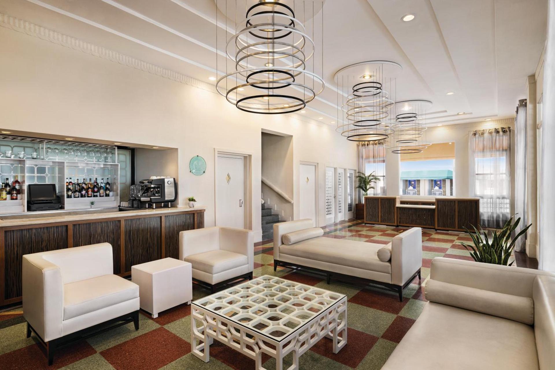 Waldorf Towers South Beach photo 5