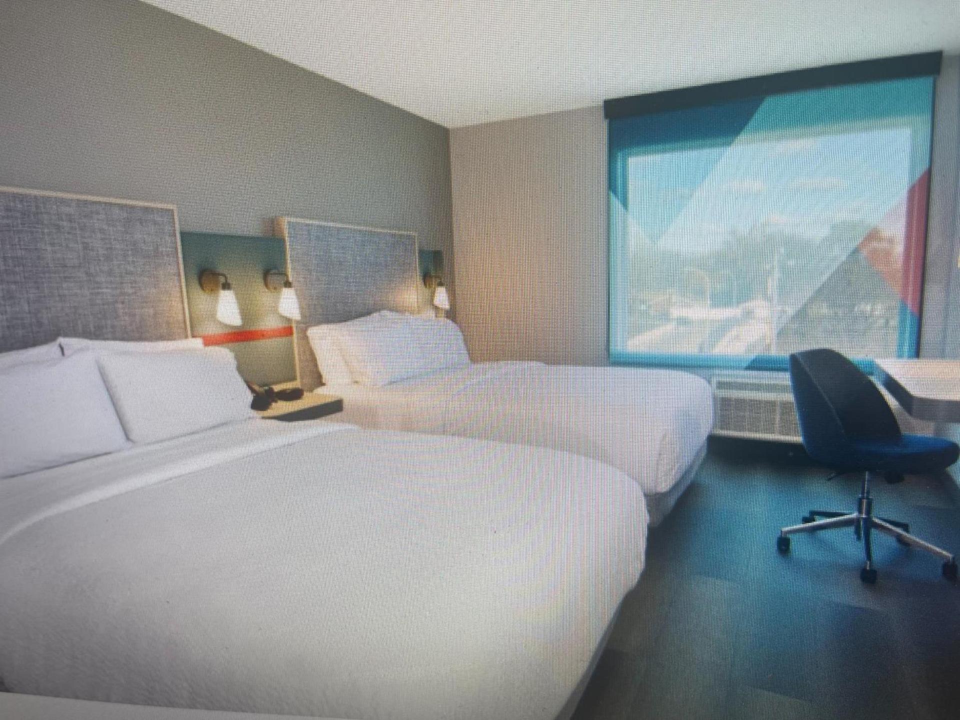 avid hotels - Detroit - Warren by IHG photo 9