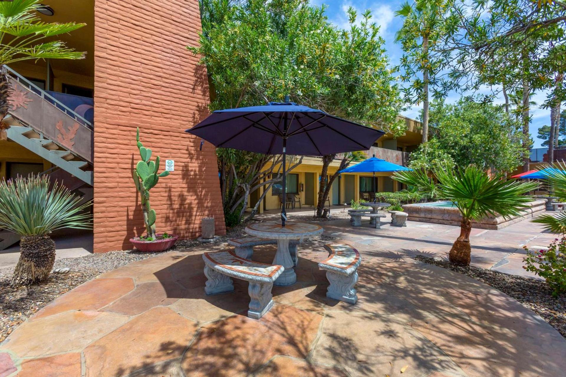 Royal Sun Hotel & Suites photo 29