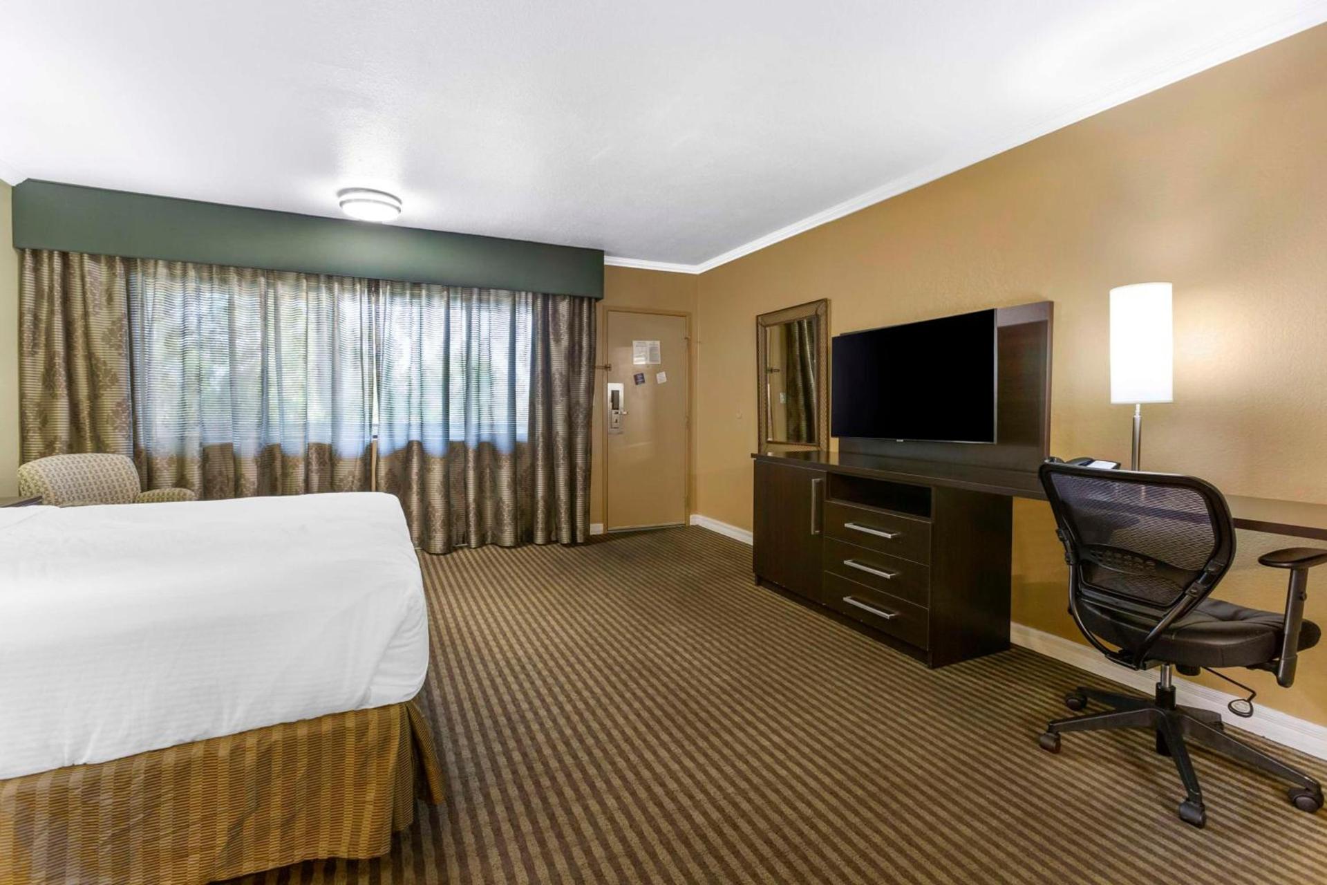 Royal Sun Hotel & Suites photo 30