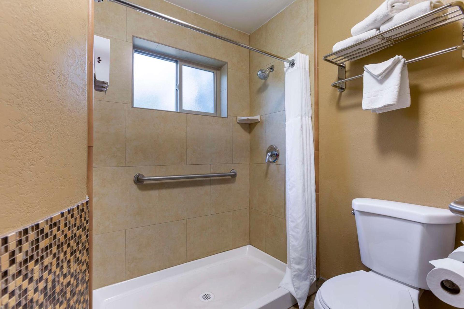 Royal Sun Hotel & Suites photo 15