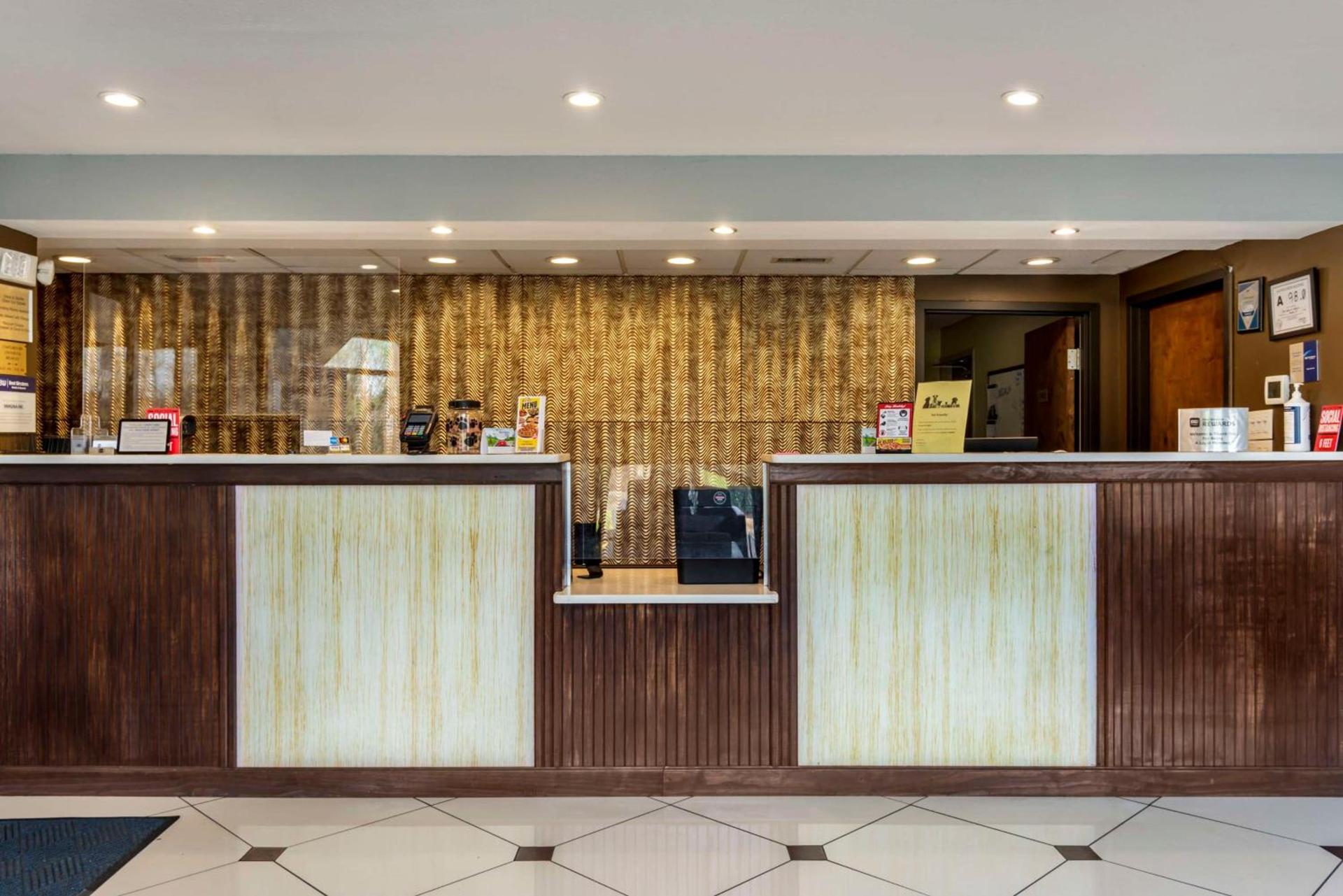 Best Western Statesville Inn photo 9