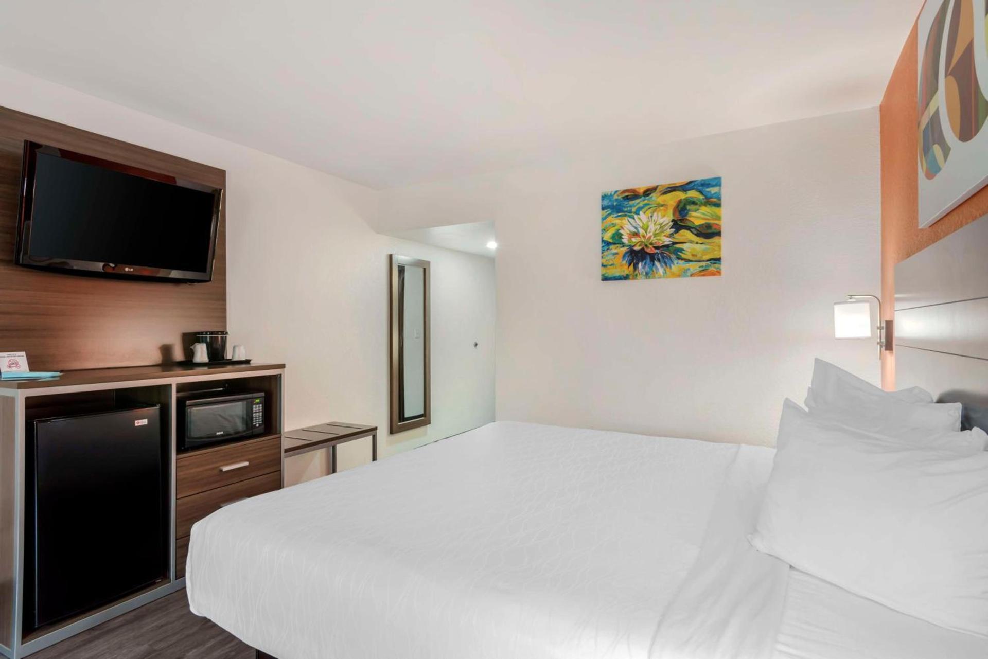 Best Western Statesville Inn photo 37