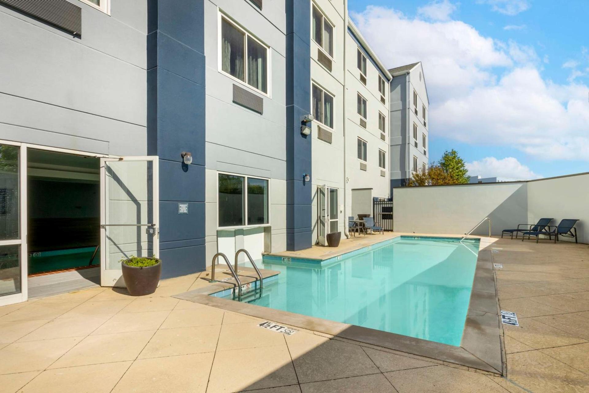 Best Western Plus Nashville Airport Hotel - BNA photo 5