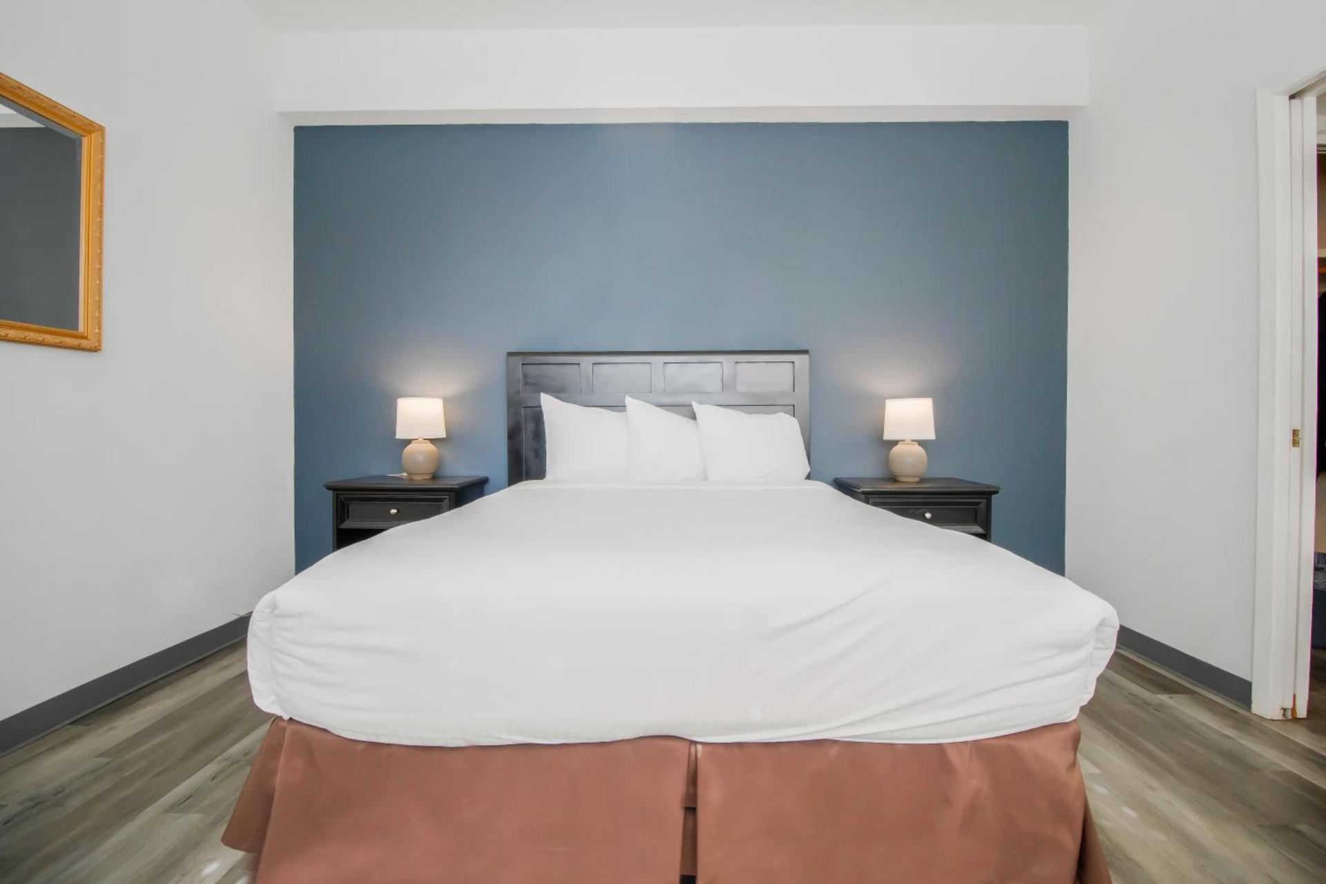 Lions Gate Hotel photo 4