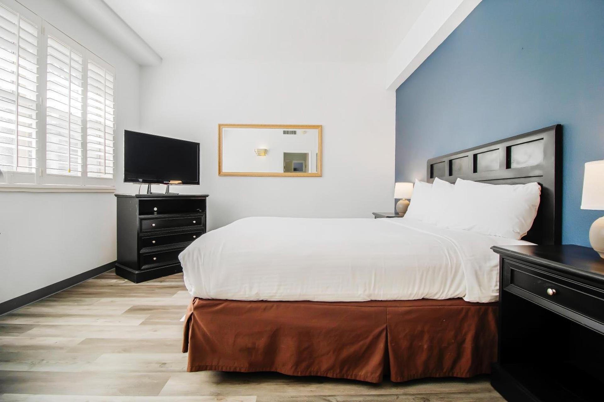 Lions Gate Hotel photo 3