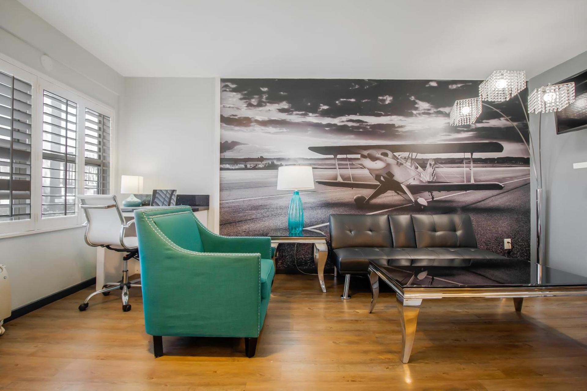 Lions Gate Hotel photo 10