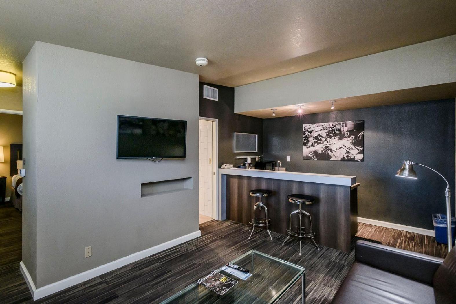 Lions Gate Hotel photo 20