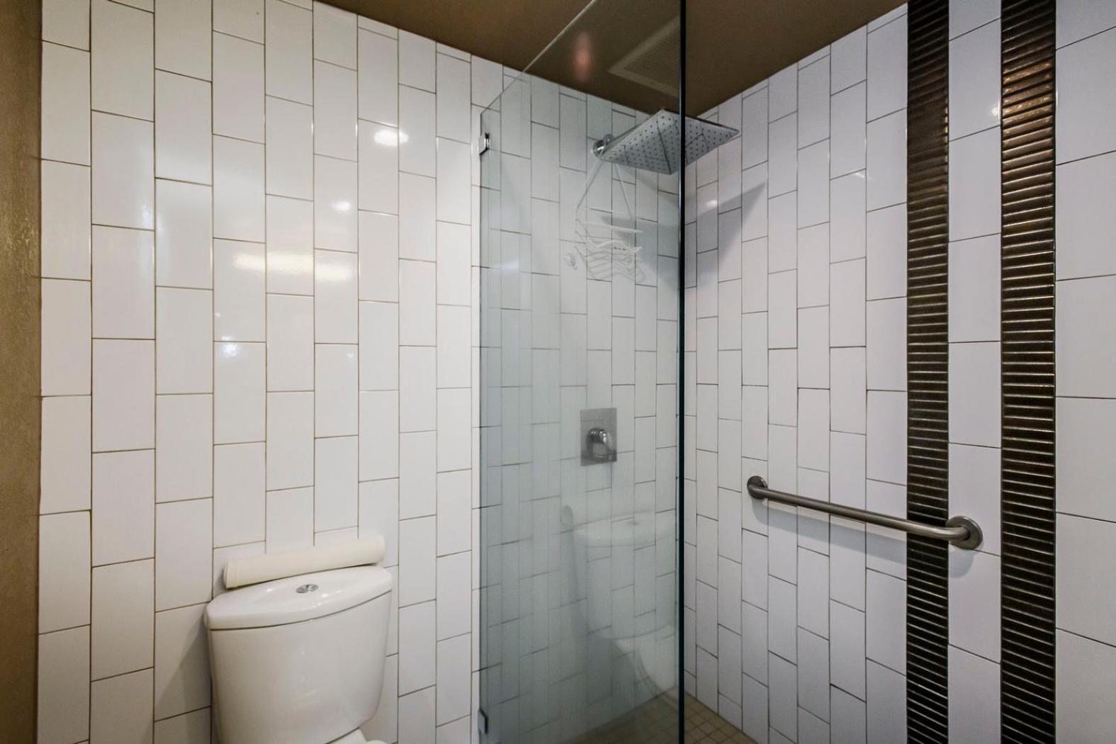 Lions Gate Hotel photo 26
