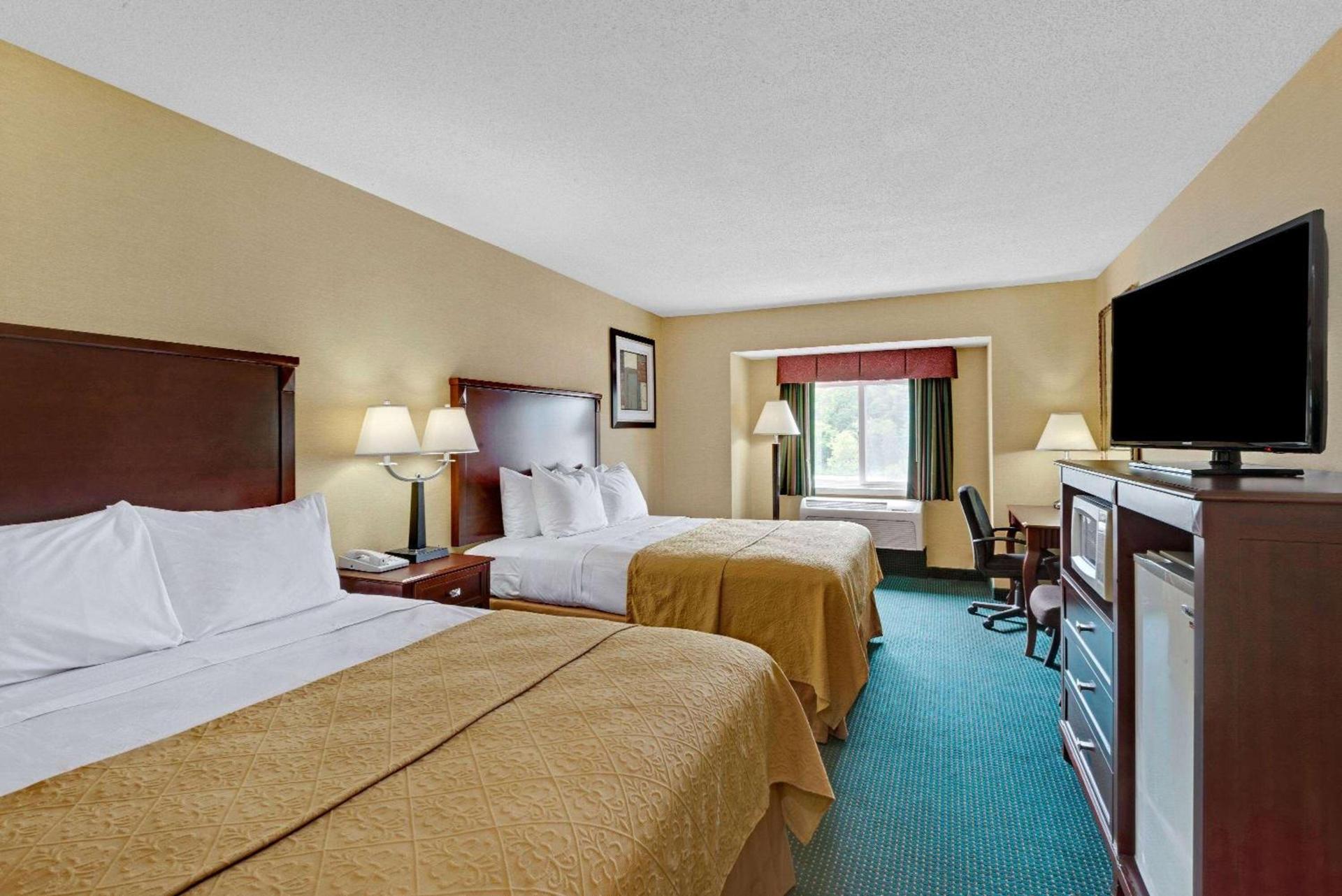 Ramada by Wyndham Kittery photo 5