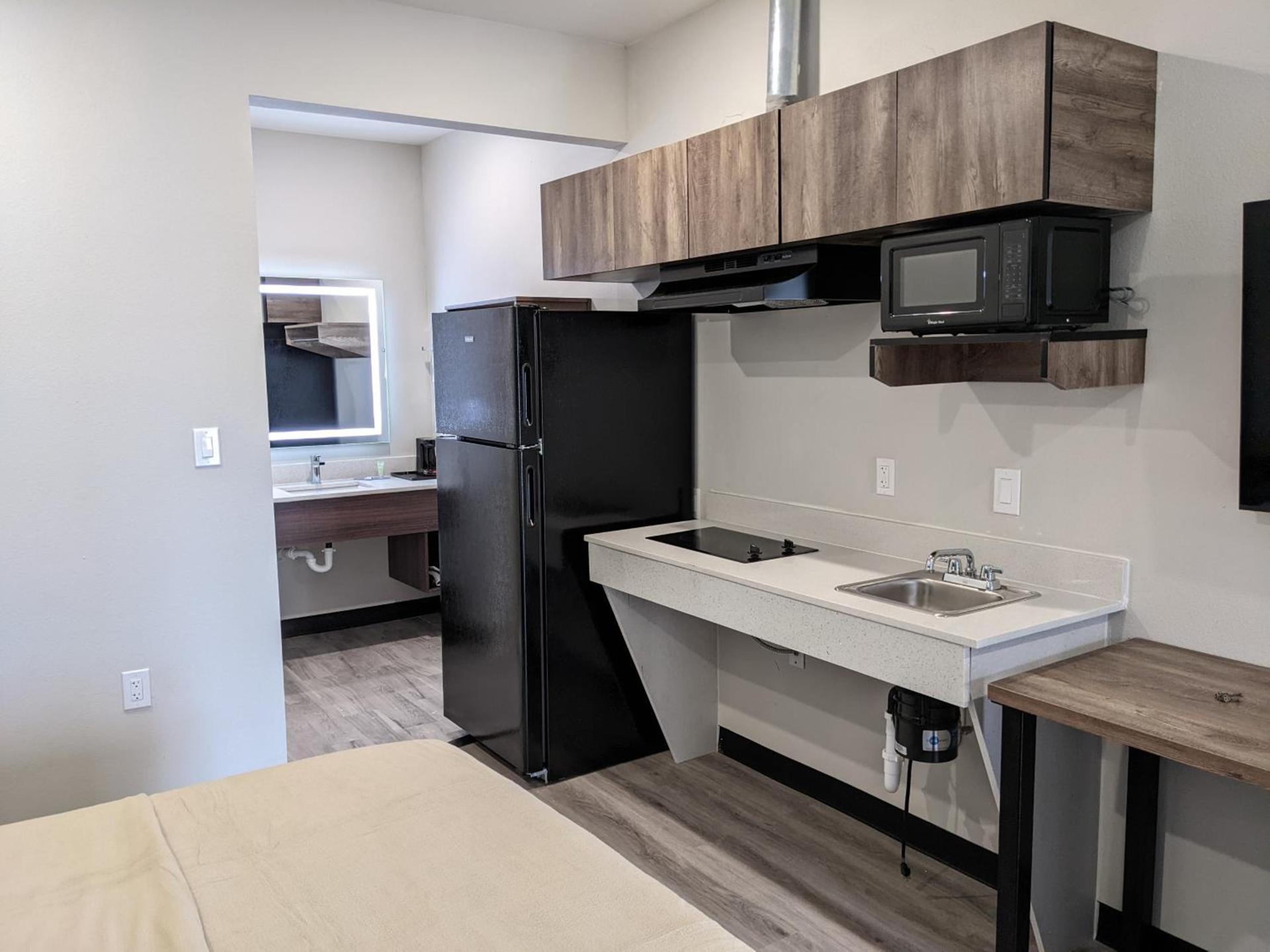 Captain Suites photo 4