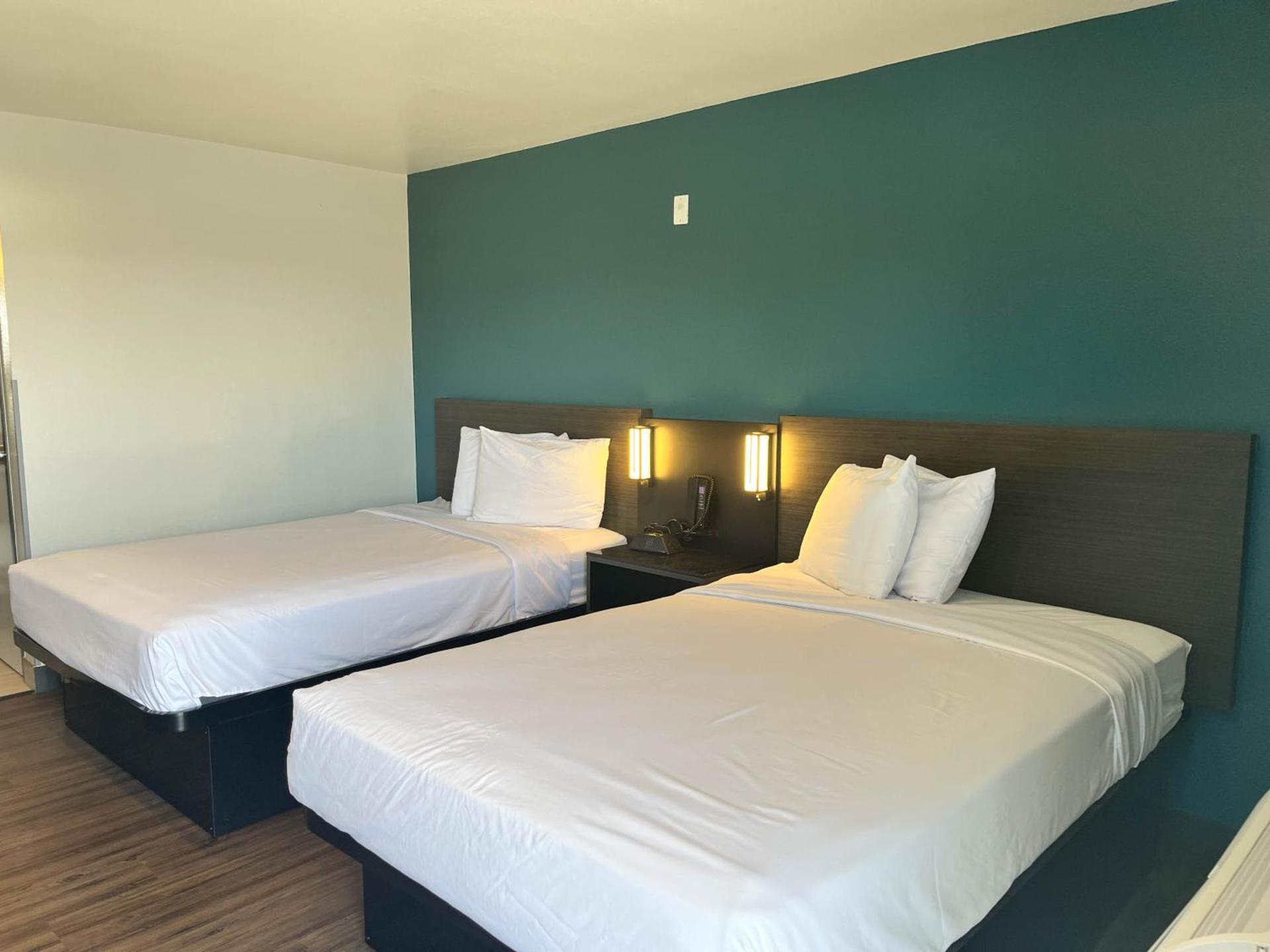 Suites Escondido CA photo 39