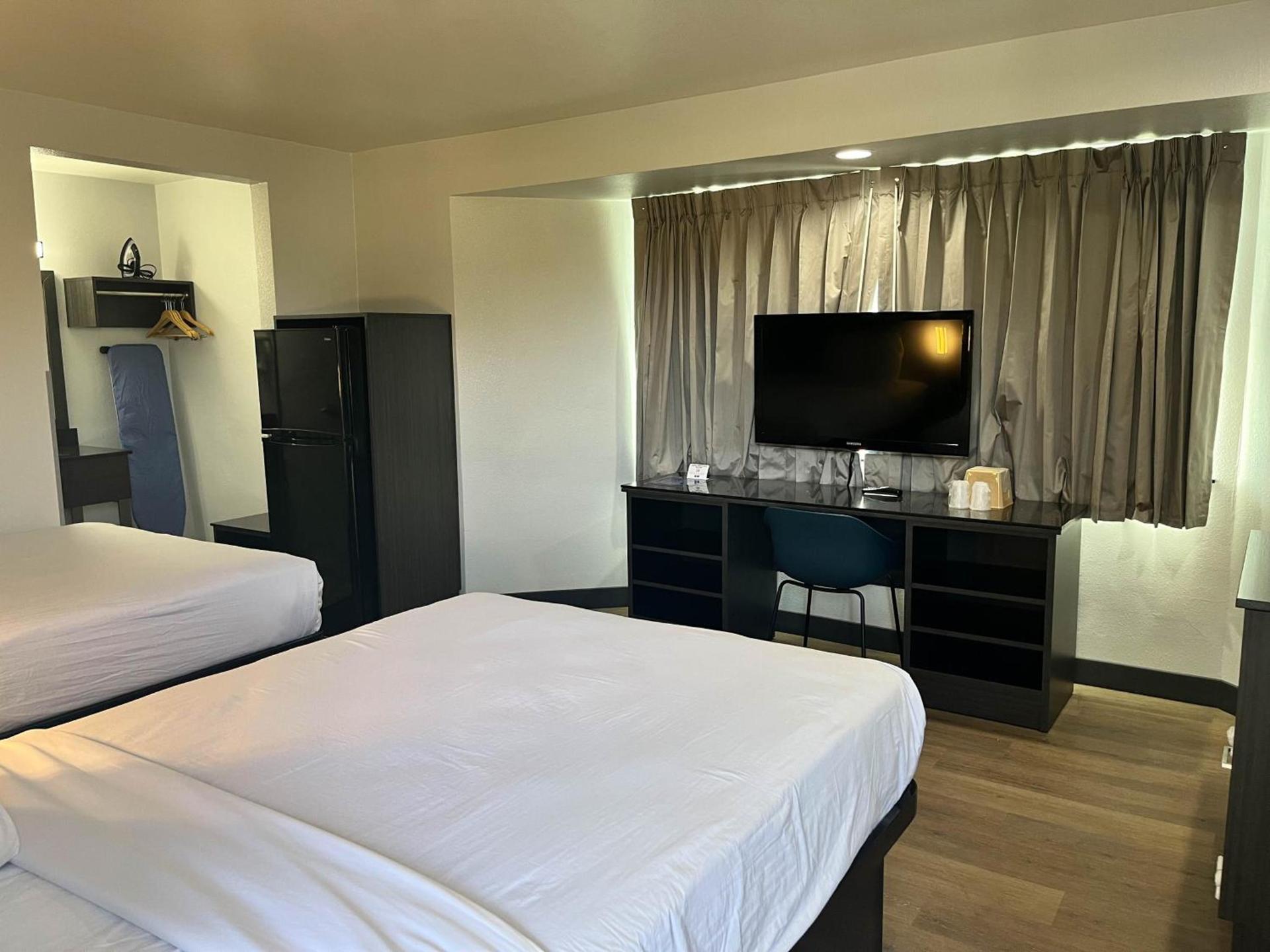 Suites Escondido CA photo 32