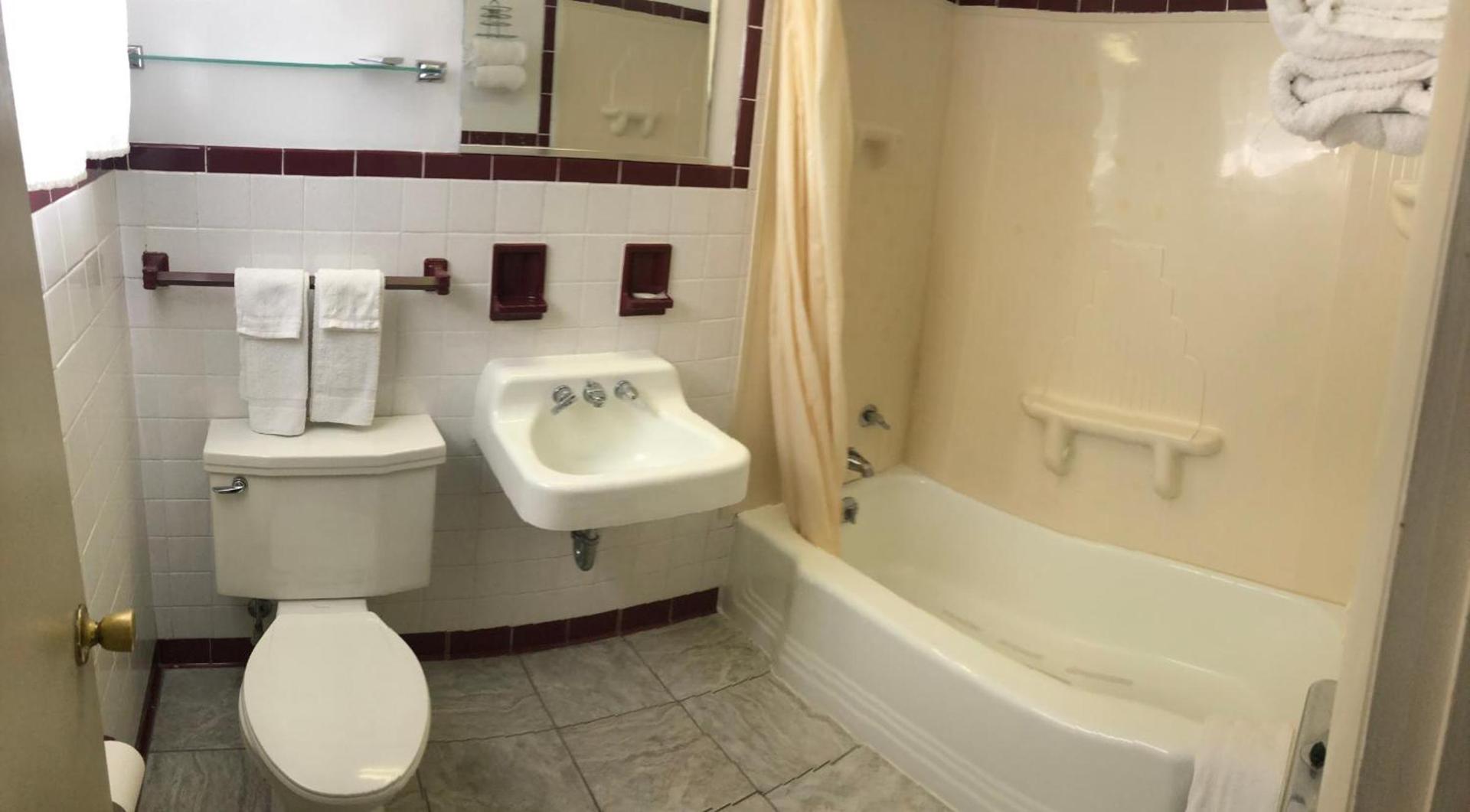 Budget Inn Clearfield PA photo 5