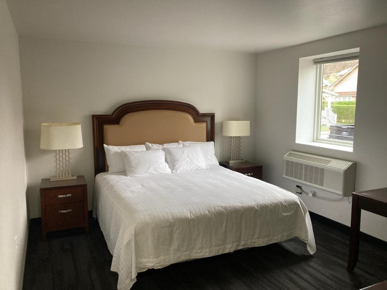 Elker Inn & Suites photo 6