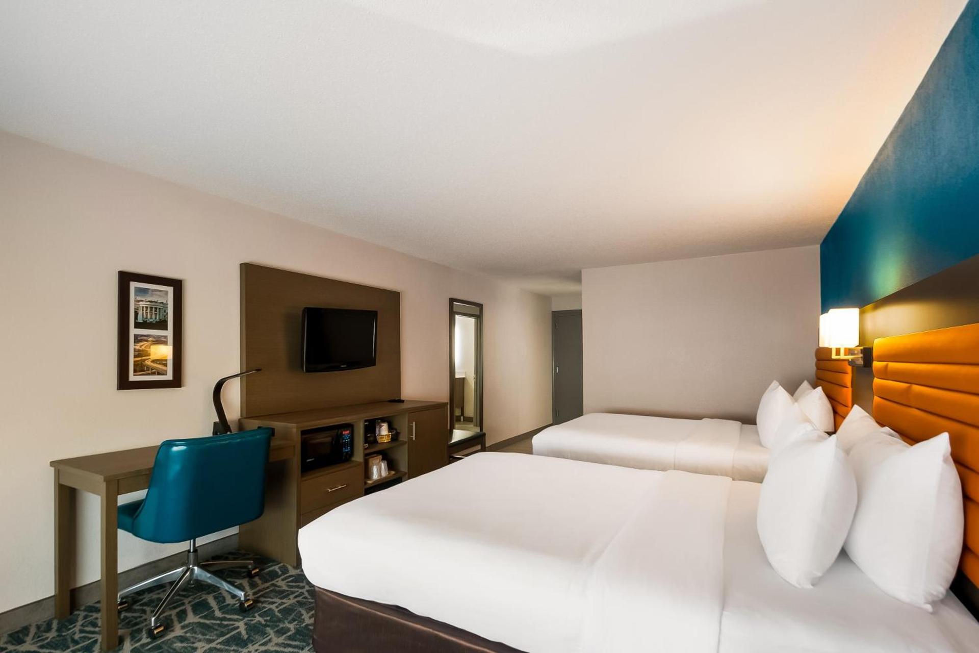 Comfort Inn Falls Church - Tysons Corner photo 4