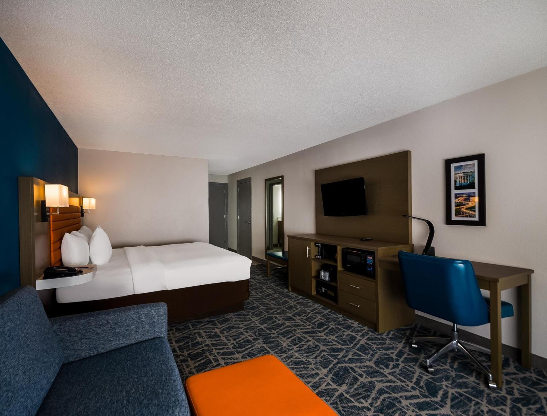 Comfort Inn Falls Church - Tysons Corner photo 8