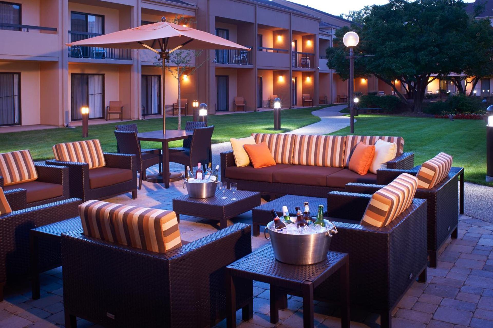 Courtyard Chicago Arlington Heights/South photo 28