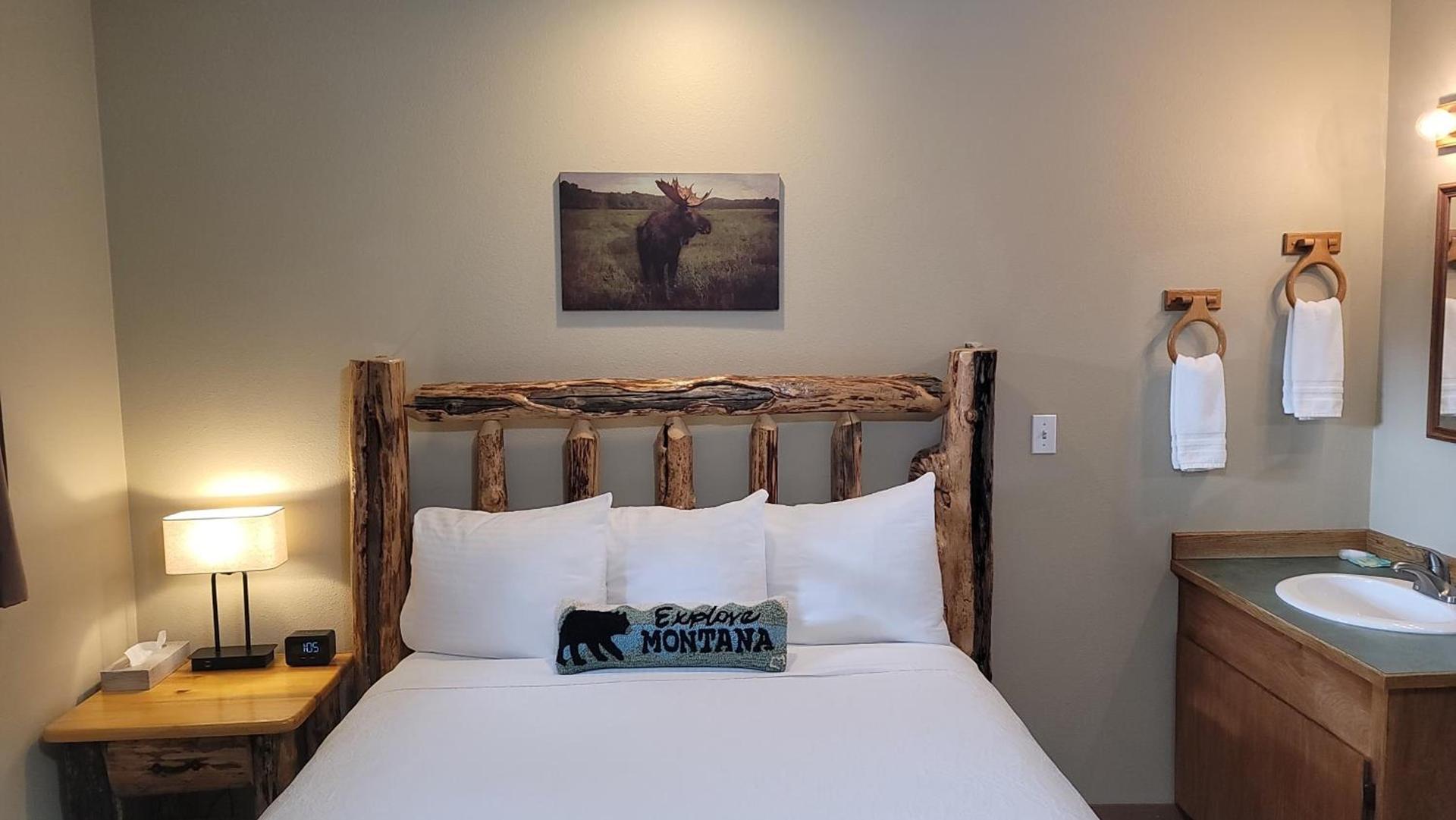 Riverfront Motel & Cabins photo 39