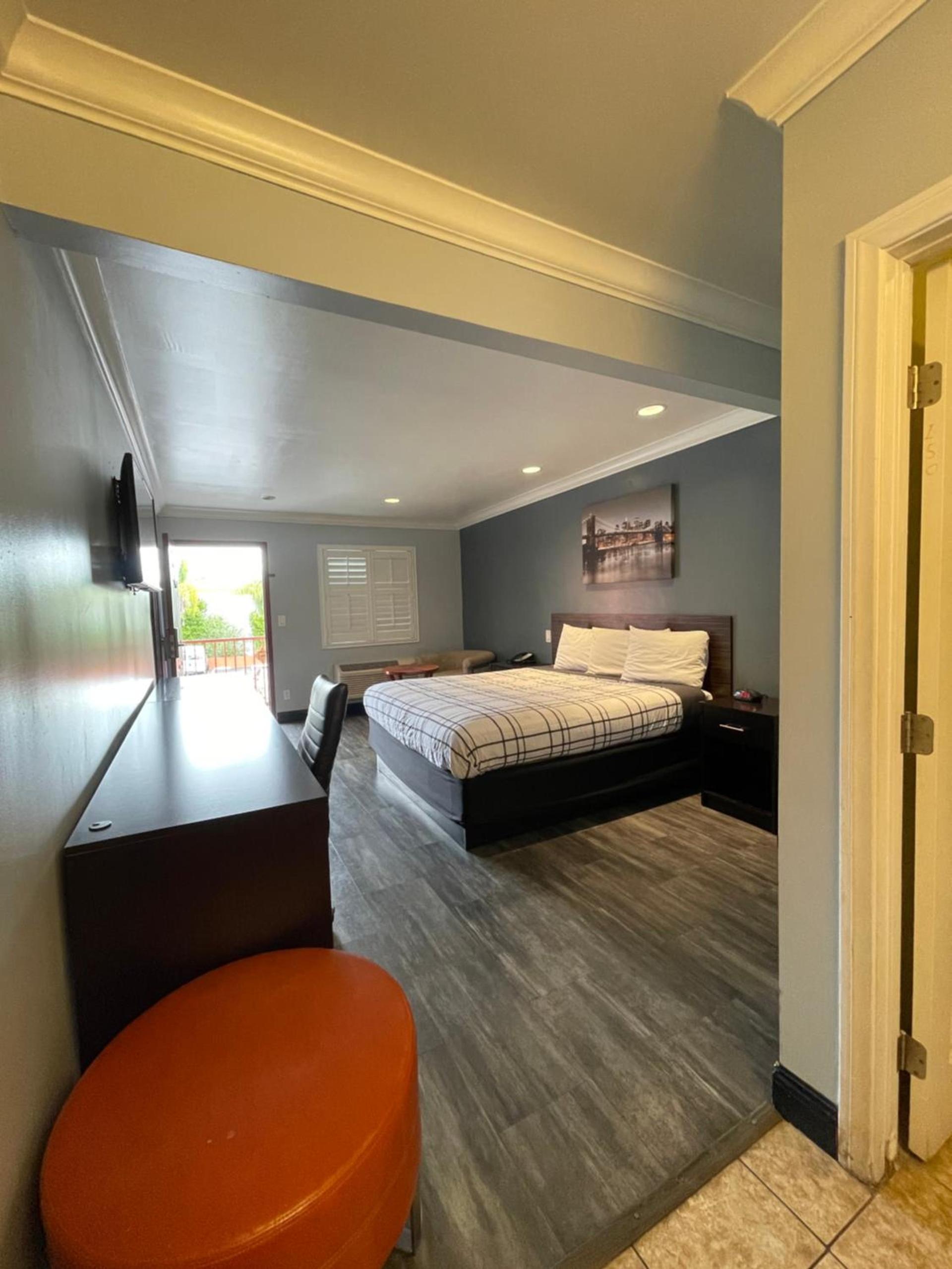 La Casa Inn photo 5