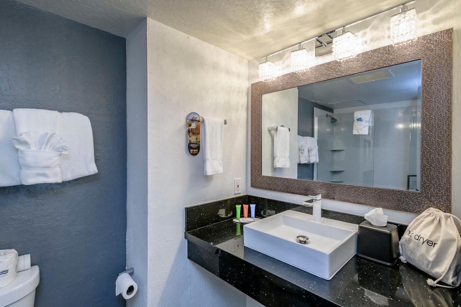 Lions Gate Hotel photo 37
