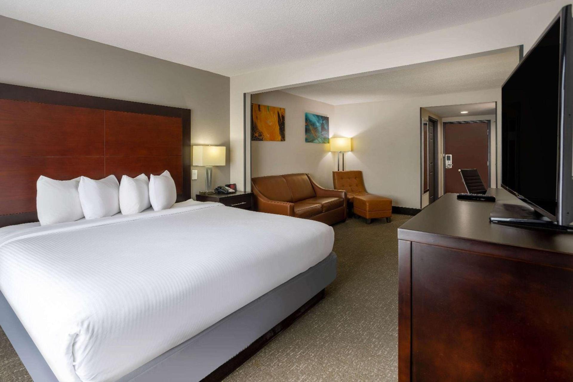 Wingate by Wyndham Atlanta Galleria/ Ballpark photo 11