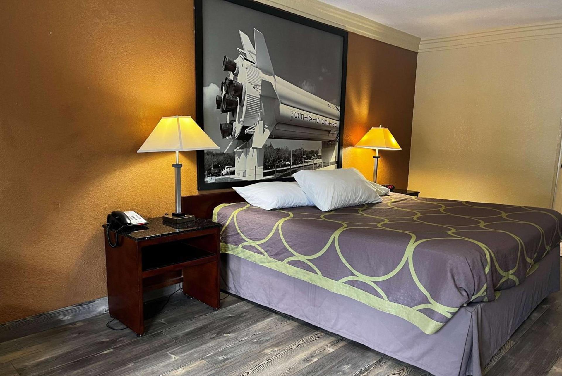 Express Inn & Suites Houston Katy photo 7