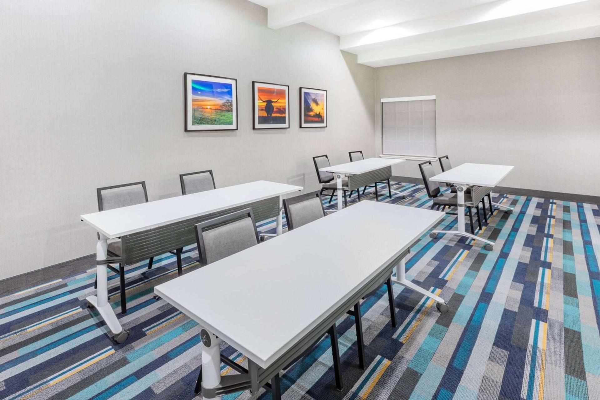 La Quinta Inn & Suites by Wyndham Pharr RGV Medical Center photo 6