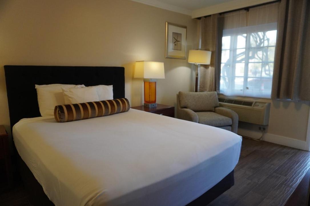 Rose Garden Inn photo 36