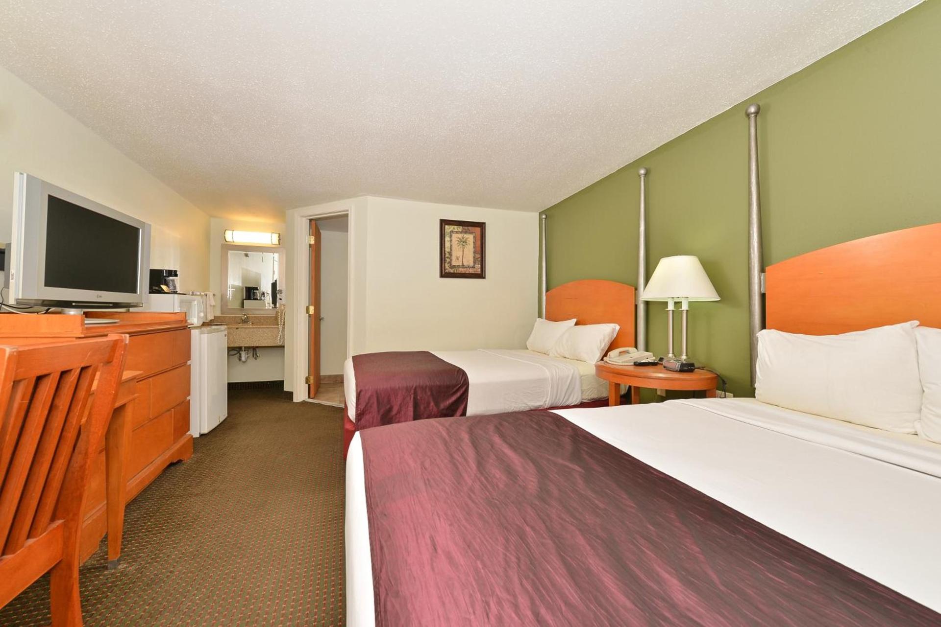 Charleston Eagle Inn photo 11