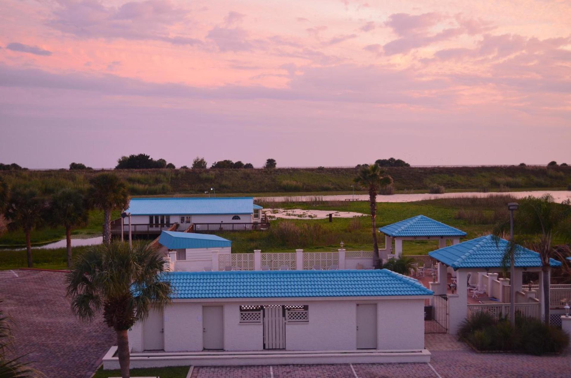 Lakeshore Resort and Marina photo 31