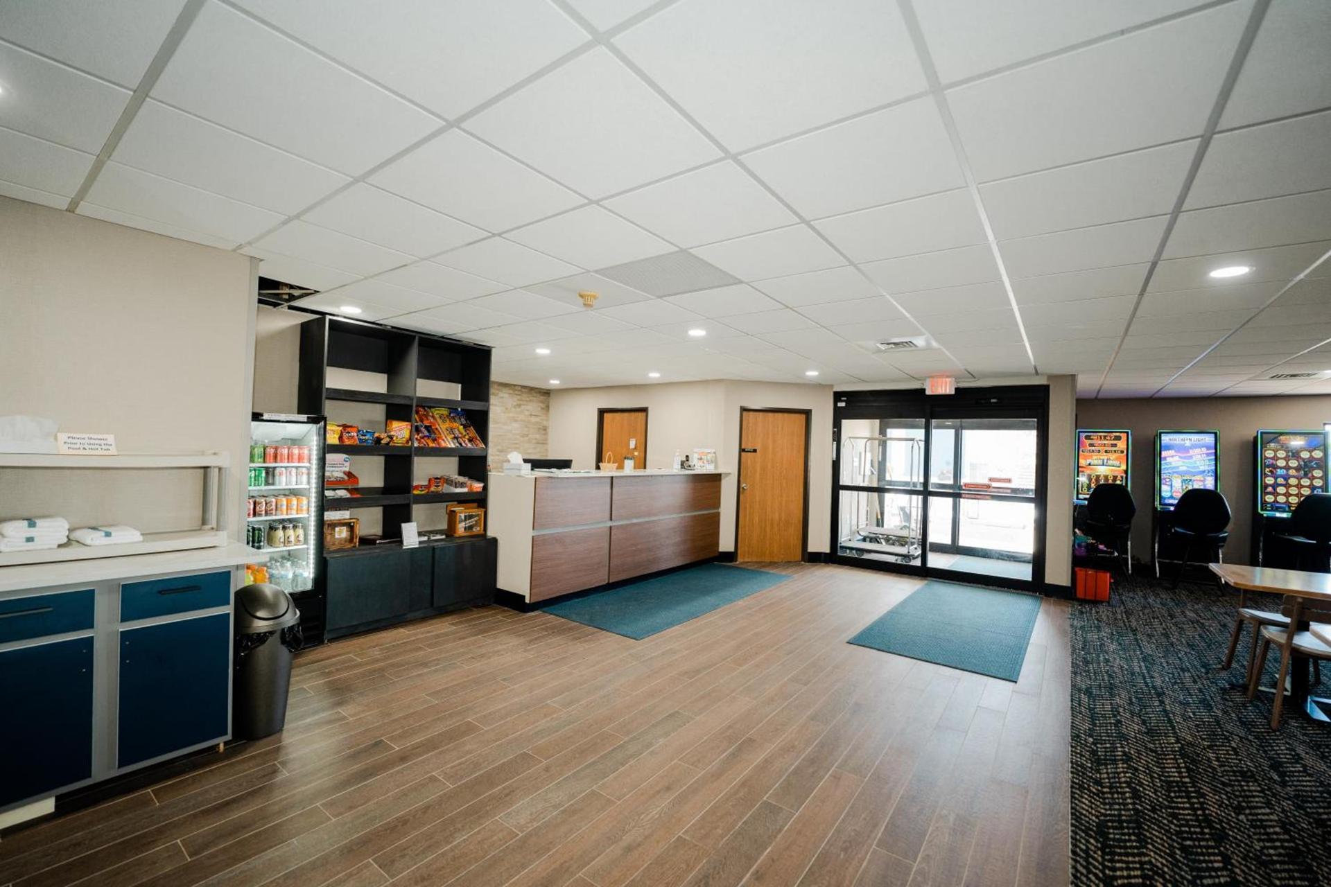 AmericInn by Wyndham Tomahawk photo 39