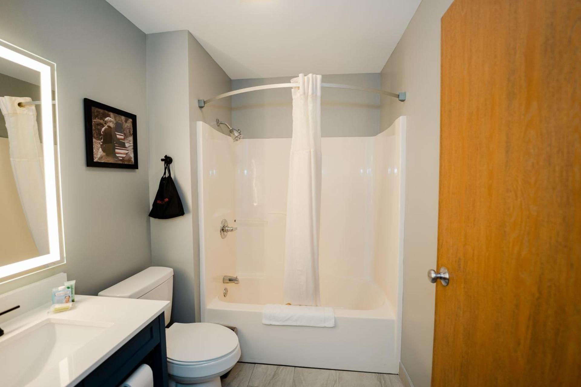 AmericInn by Wyndham Tomahawk photo 49