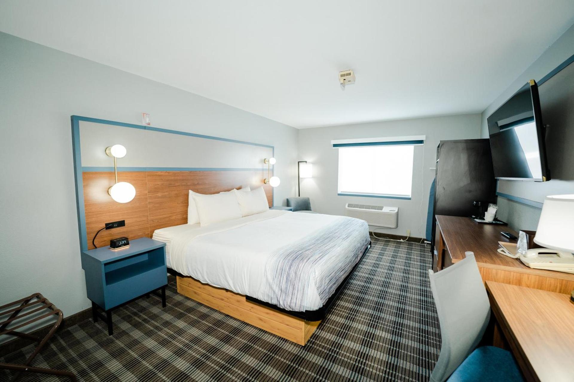 AmericInn by Wyndham Tomahawk photo 66