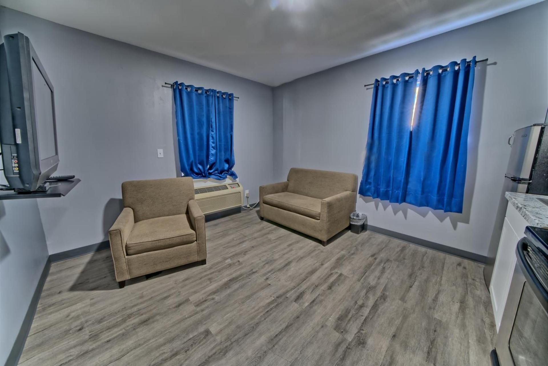 Aqua View Motel photo 27