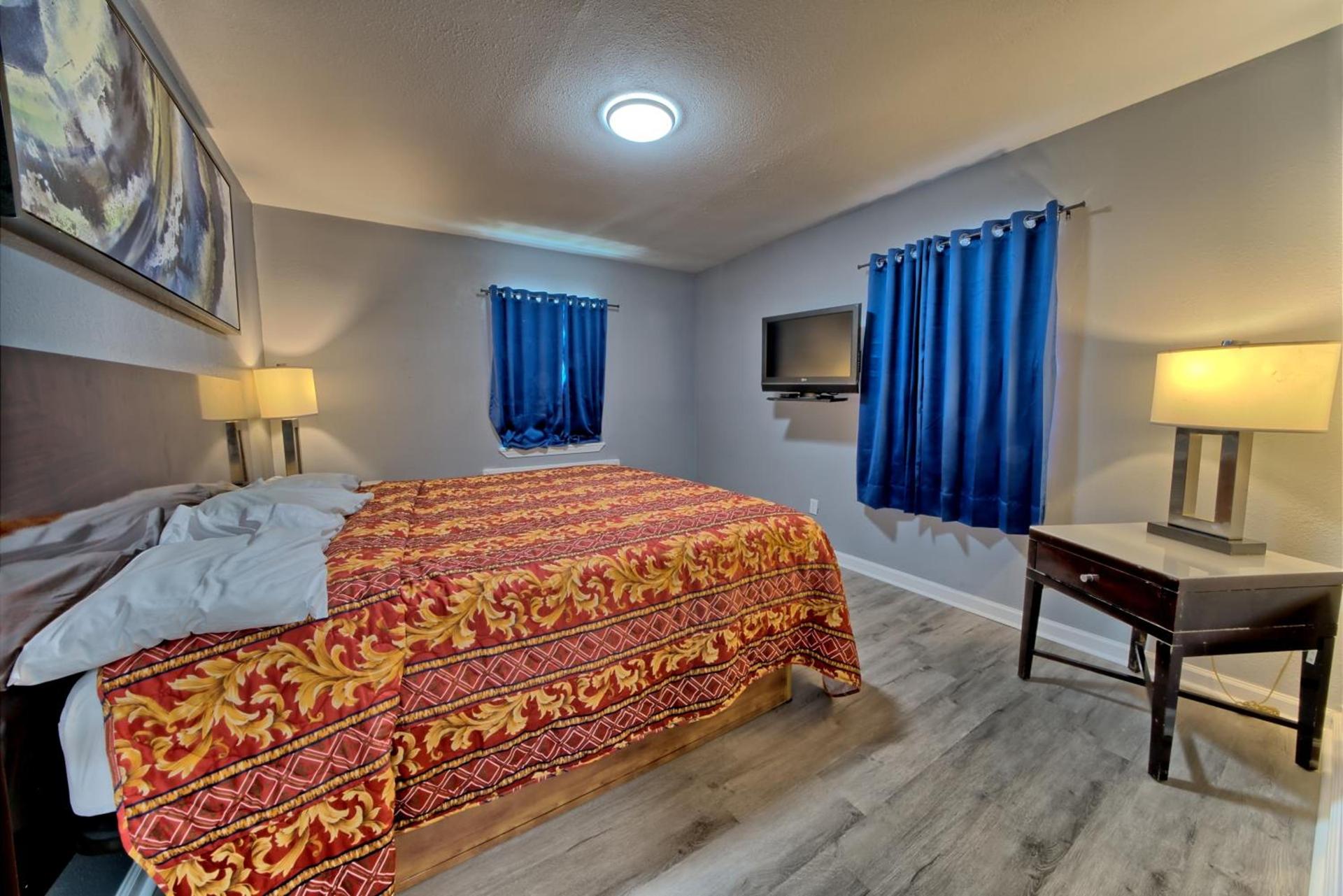 Aqua View Motel photo 46