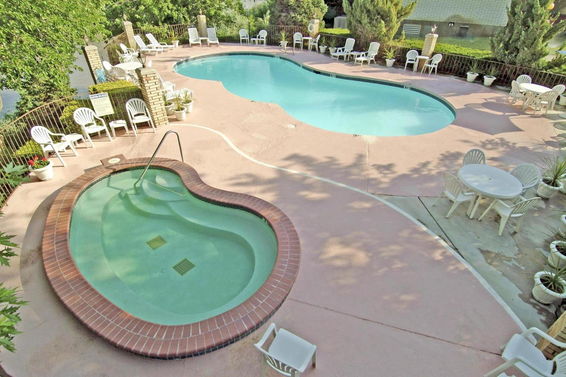 River Terrace Inn photo 5