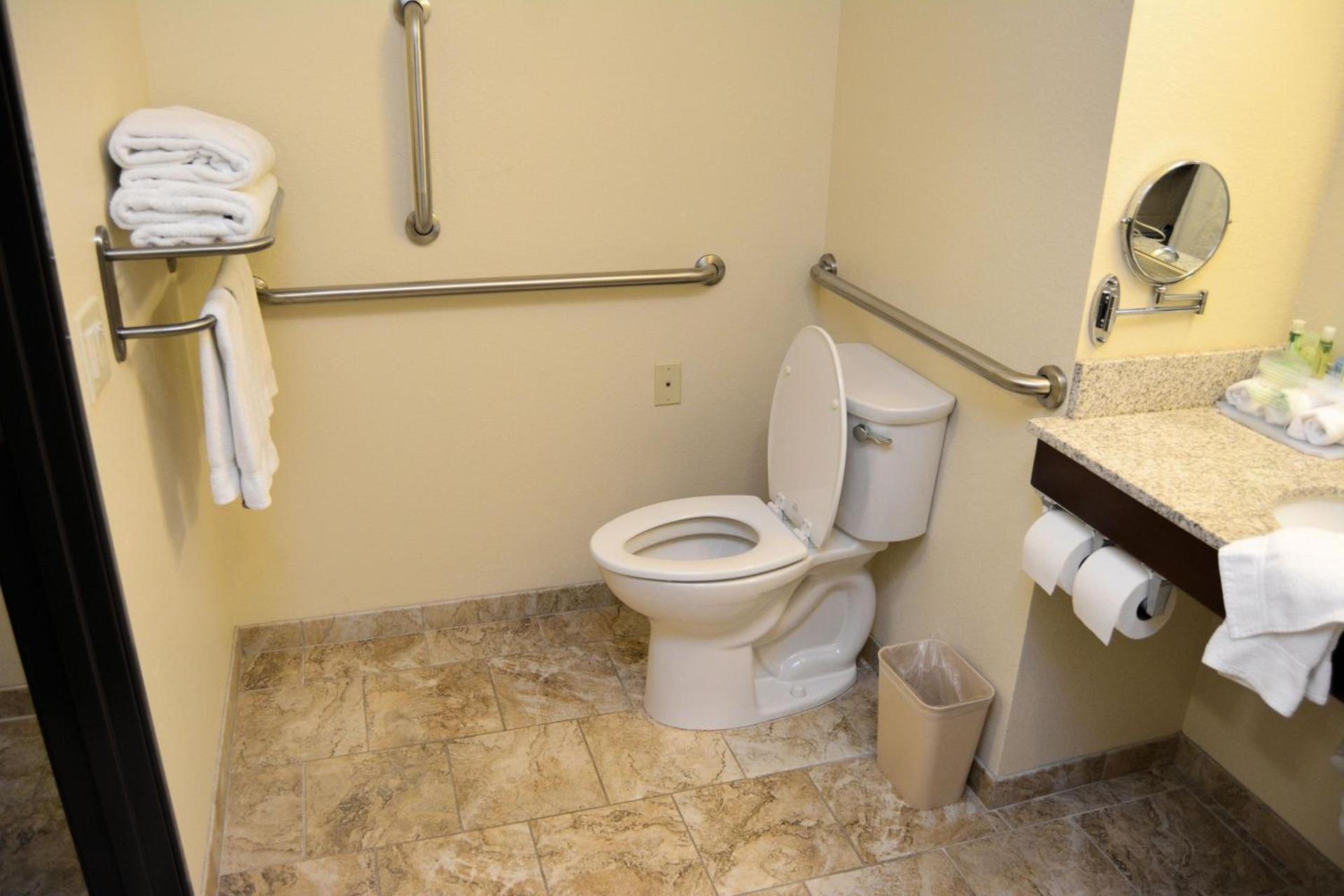 Holiday Inn Express & Suites Glendive by IHG photo 9