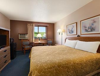 Super 8 by Wyndham Sturgis photo 11