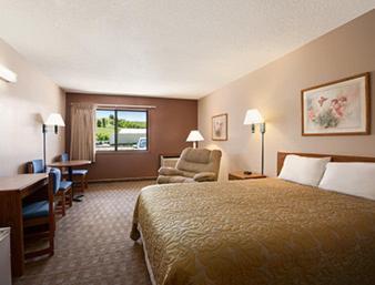 Super 8 by Wyndham Sturgis photo 12