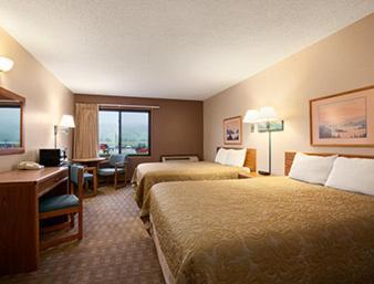 Super 8 by Wyndham Sturgis photo 9