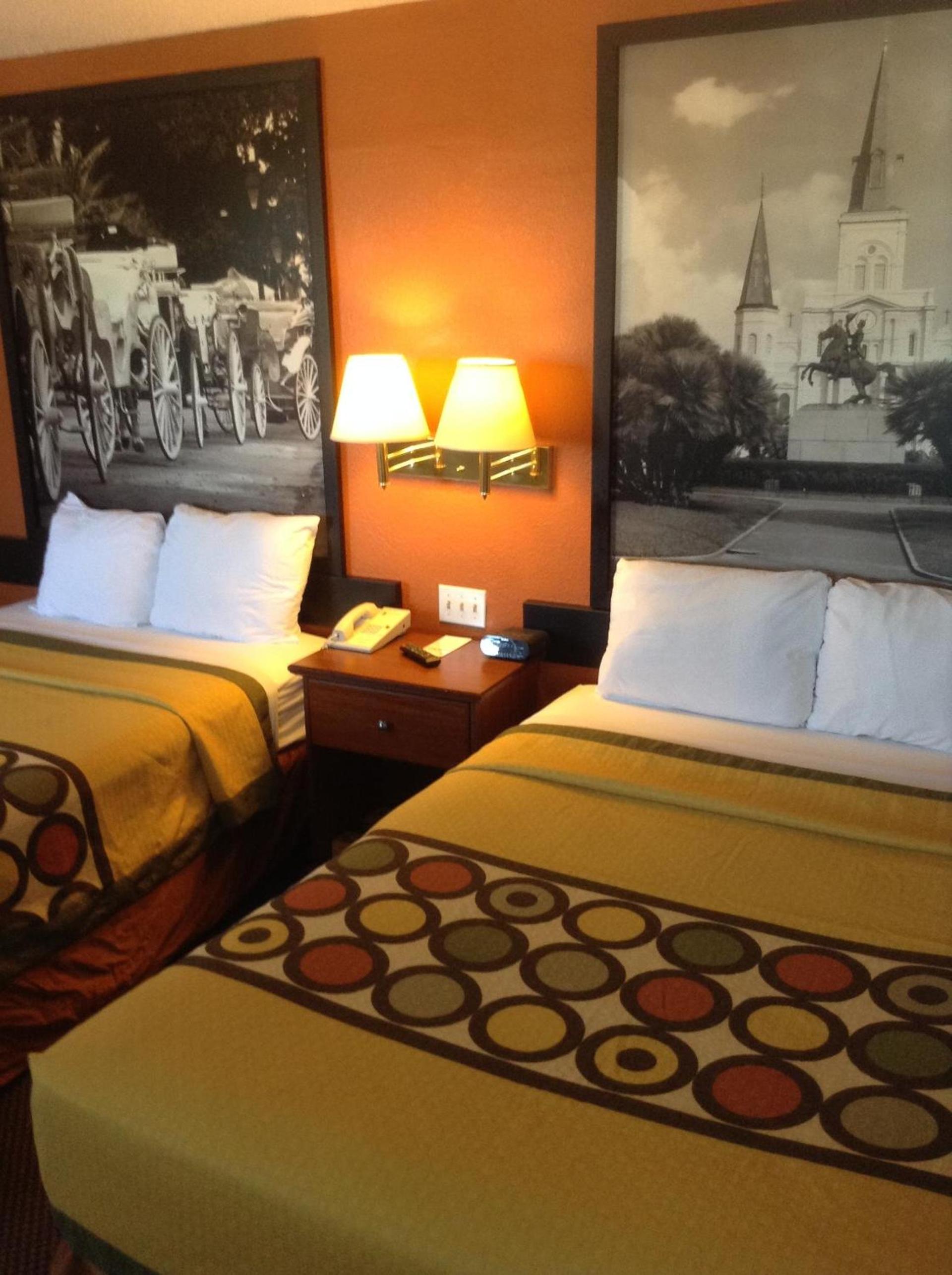 Super 8 by Wyndham New Orleans photo 16