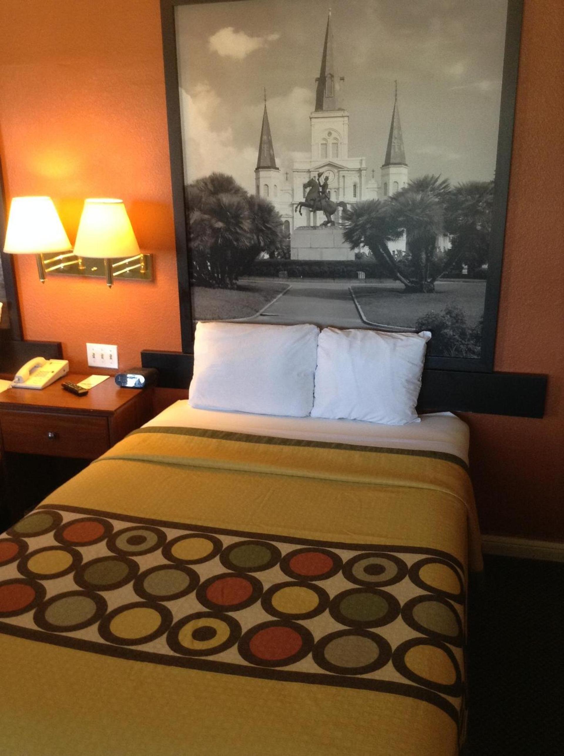 Super 8 by Wyndham New Orleans photo 15