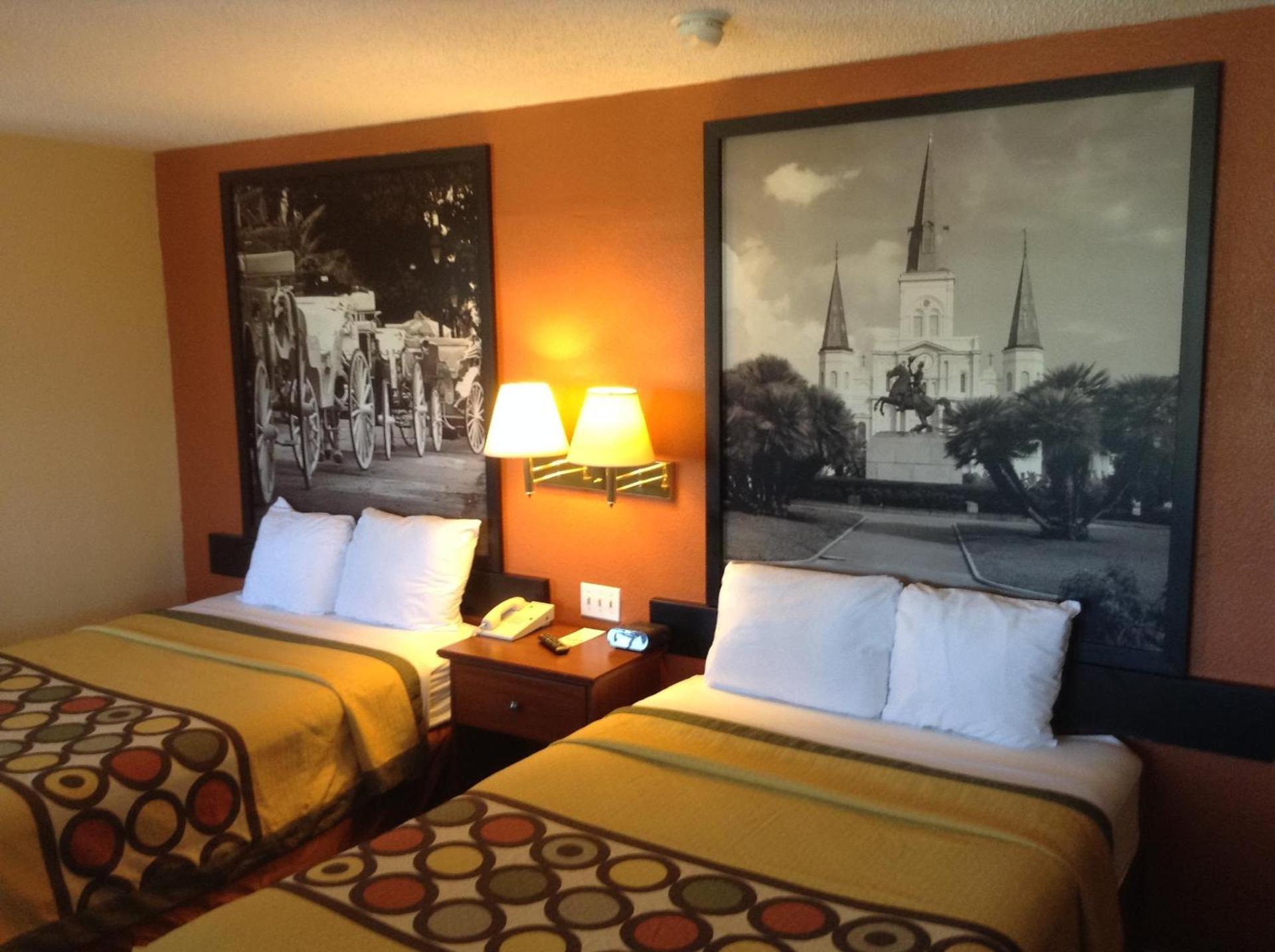 Super 8 by Wyndham New Orleans photo 14